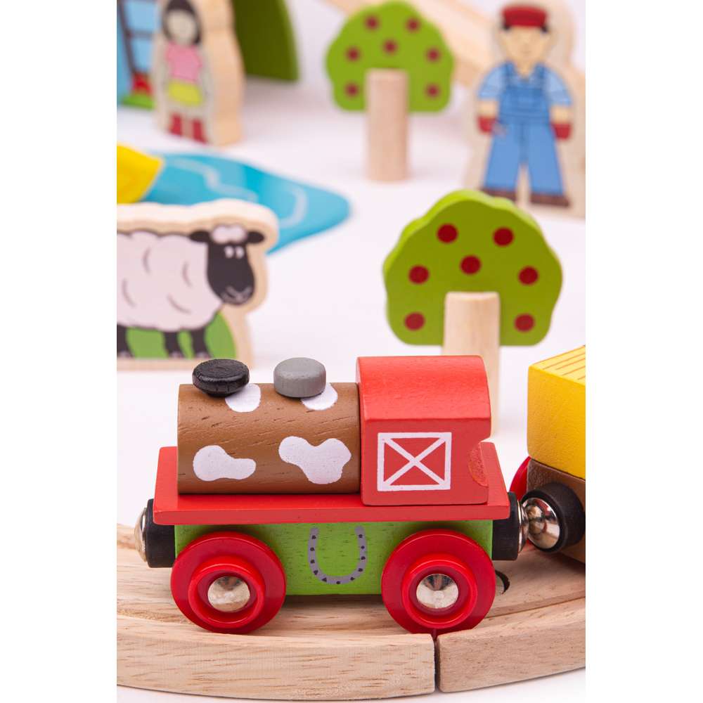 Bigjigs Rail Farm Wooden Train Set