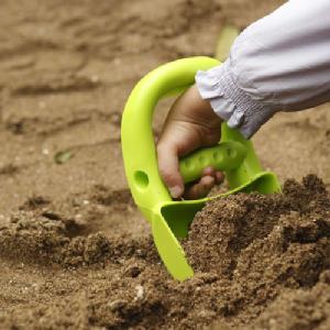 Hape Hand Digger Red
